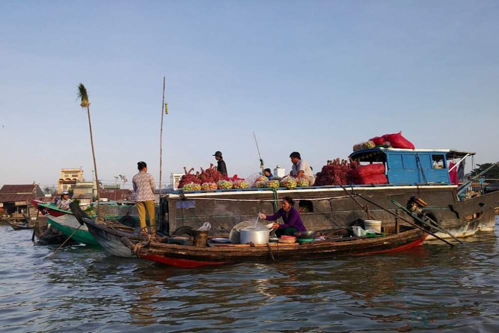 השווקים הצפים